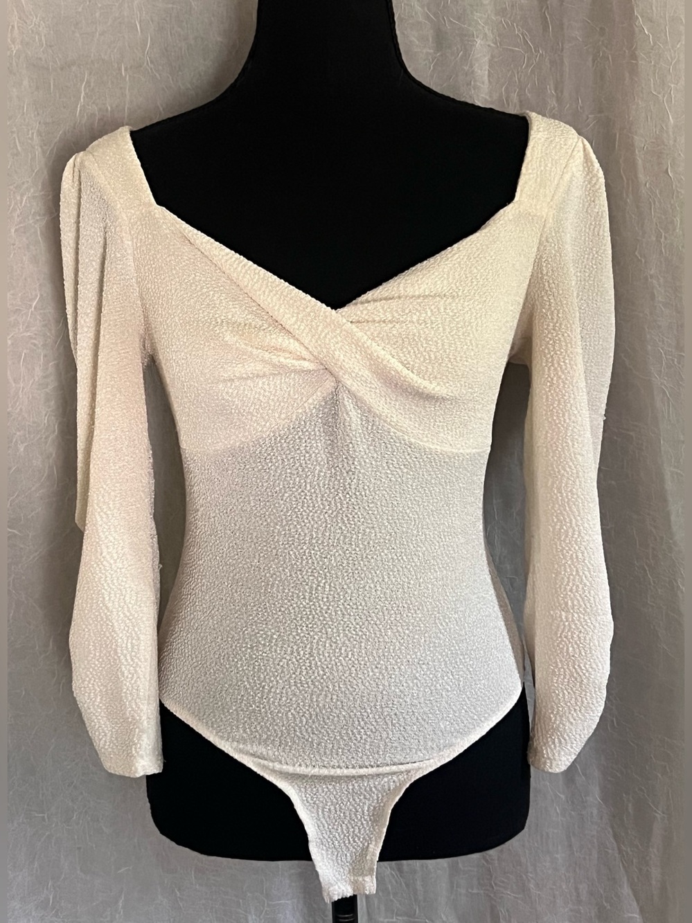 ASTR the label Twist Front cream Long Sleeve textured Bodysuit